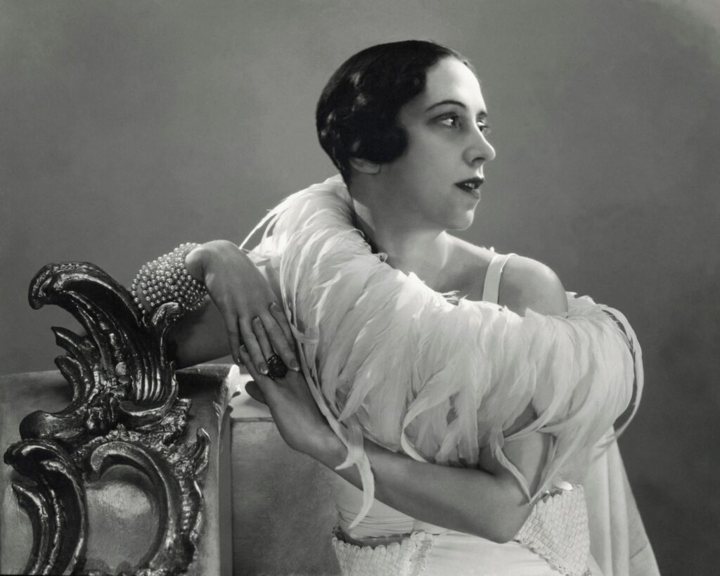 19320901-george-hoyningen-huene-vogue-CN00002061.jpg
