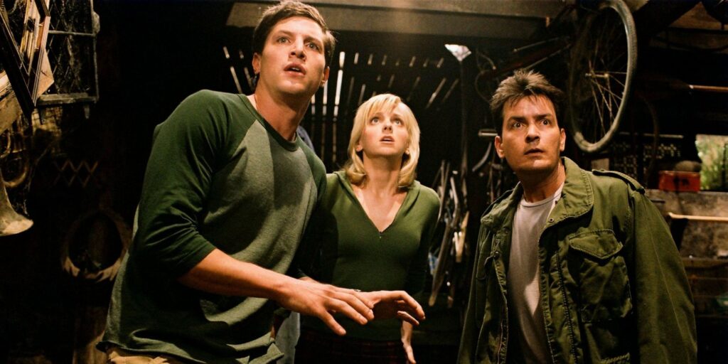 charlie-sheen-simon-rex-and-anna-faris-in-scary-movie-3-2003.jpg