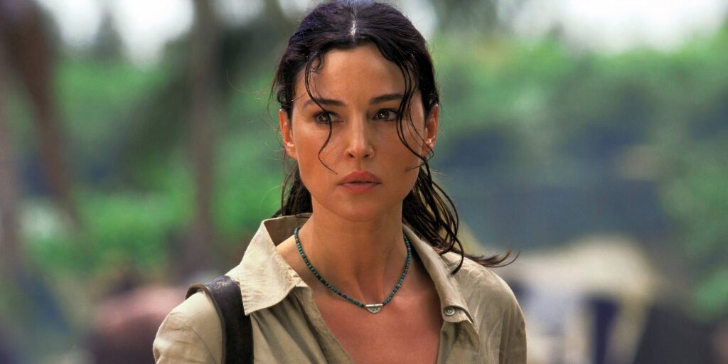 monica-bellucci-in-tears-of-the-sun.jpg