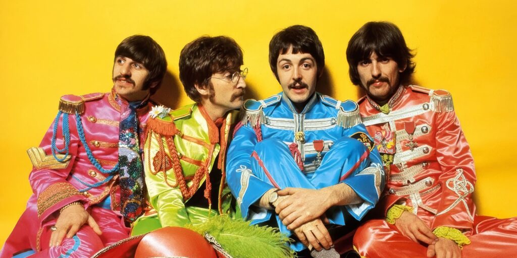 the-beatles-circa-sgt.jpg