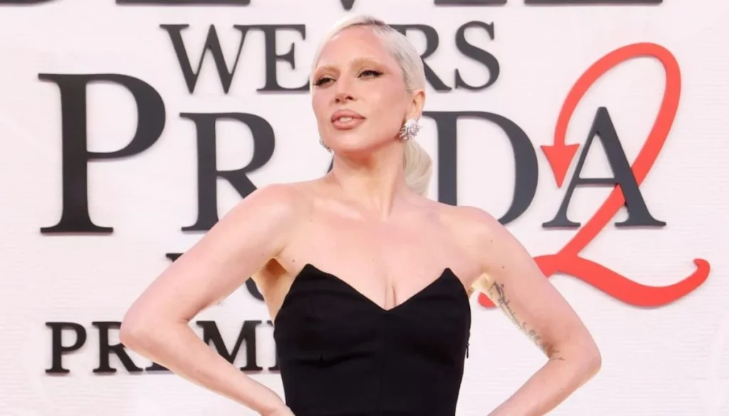 Lady Gaga Assists Photographer: ‘The Devil Wears Prada 2’ Premiere Highlight