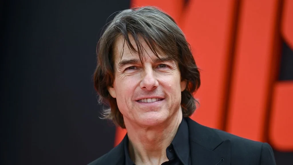 https://glo.digital/back-to-the-danger-zone-tom-cruise-announces-top-gun-double-feature/