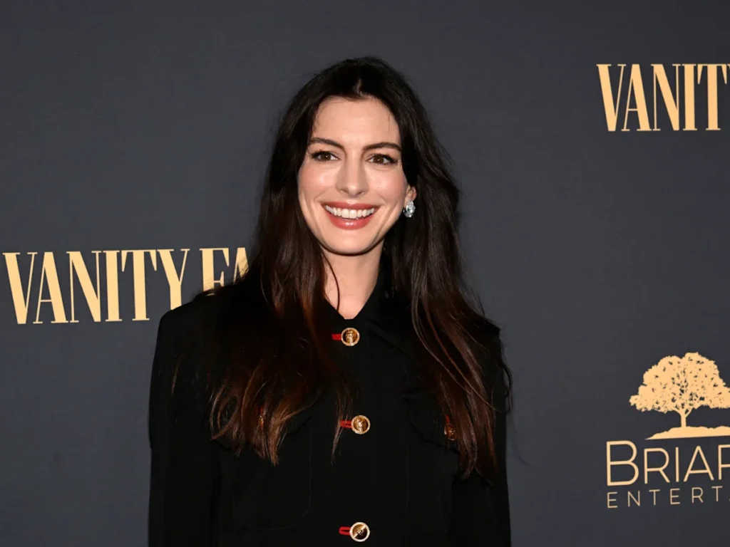 Anne Hathaway Balances Pregnancy and Hollywood Success Anne Hathaway
