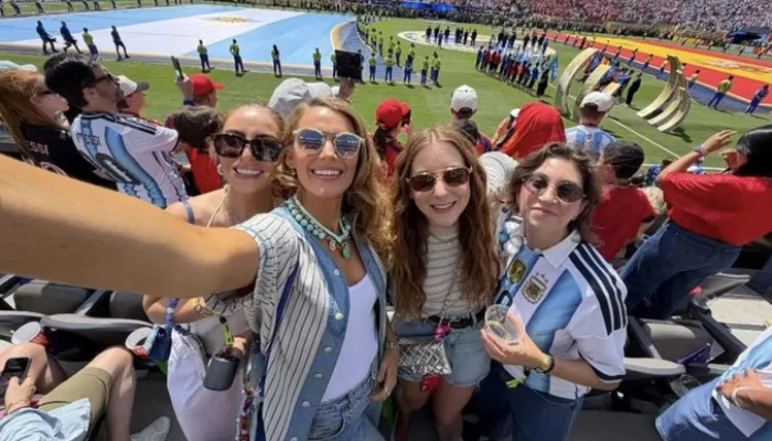 Blake Lively Steals Spotlight at World Cup Final taylor