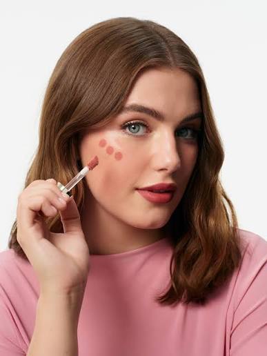 Ella Bright Reveals Childhood Makeup Obsession off campus star