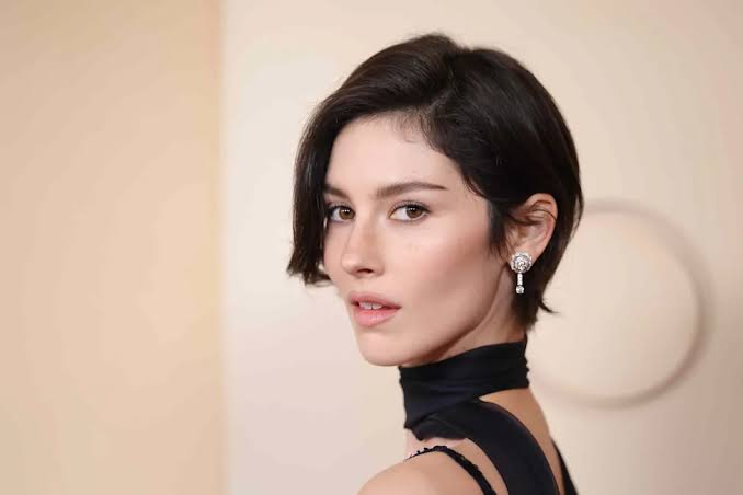 Gracie Abrams Says Her Pixie Cut Helped Her Feel ‘More Like Myself’ Ahead of New Album