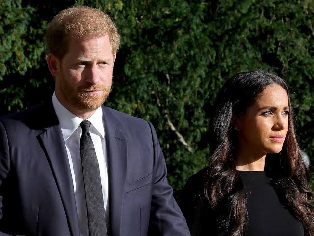 King Charles Urged to Help Harry and Meghan Amid Rumors
